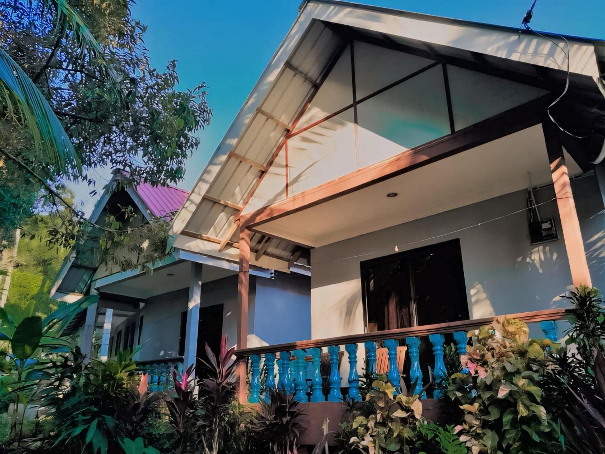 Fiqthya Chalet & Cafe Kampong Ayer Batang المظهر الخارجي الصورة