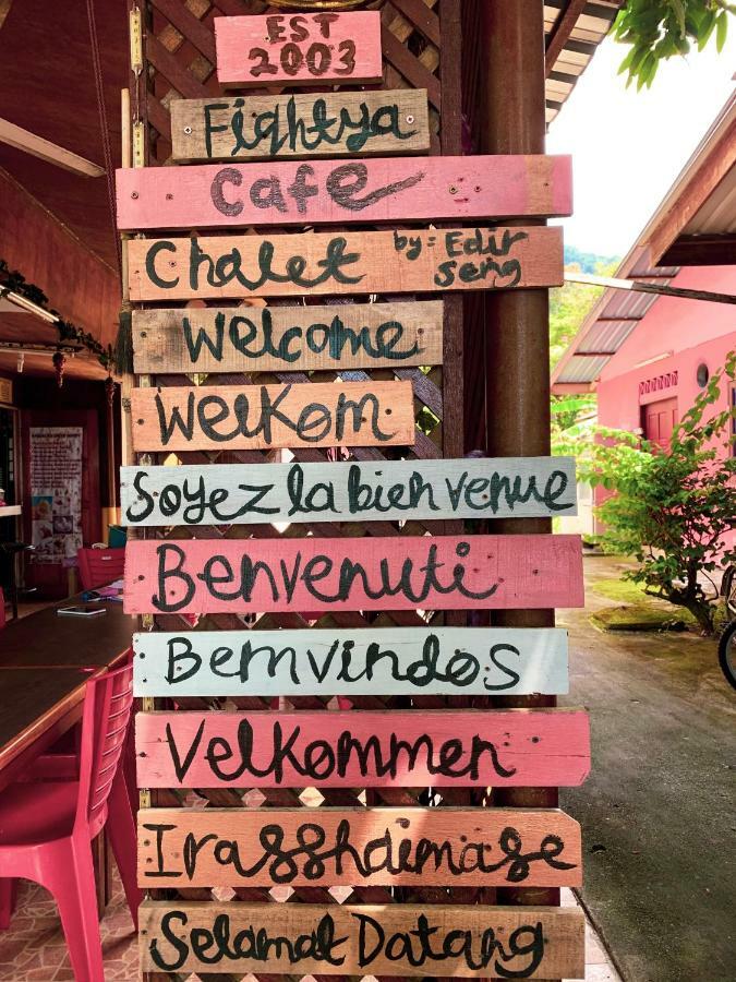 Fiqthya Chalet & Cafe Kampong Ayer Batang المظهر الخارجي الصورة